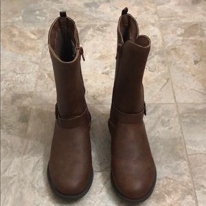 OshKosh, girl cute brown boots, size 13